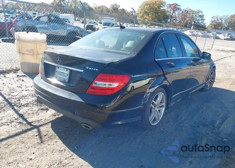 2014 Mercedes-Benz C 300 Sport 4Matic из США, поврежденный, VIN WDDGF8AB9EG249719